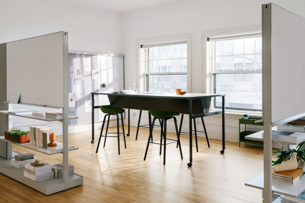 OE1 Communal Table