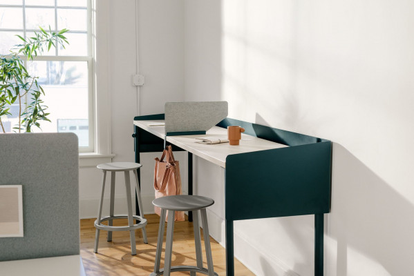 OE1 Communal Table