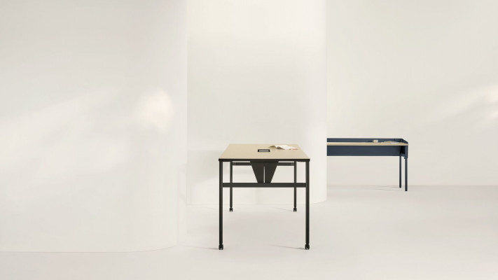 OE1 Communal Table