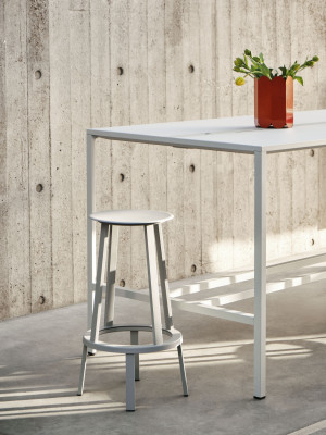 Revolver Bar Stool