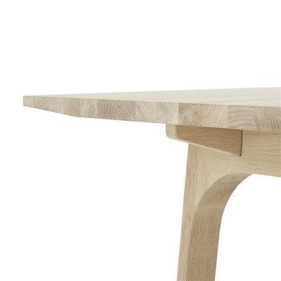 Earnest Extendable Table