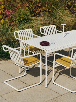 Palissade Cantilever Dining