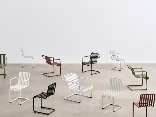 Palissade Cantilever Chair